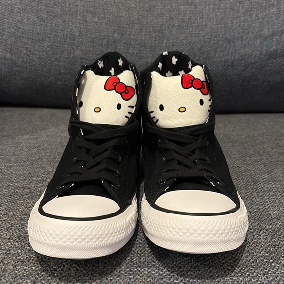 Hello Kitty x Converse Chuck Taylor All-Star High 😻✨ Women's 8 NEW!!! - Picture 3 of 7